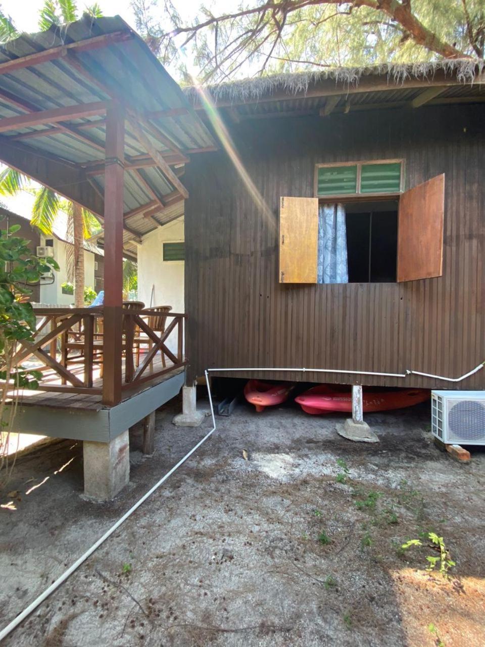 B'First Chalet Perhentian Island Ξενοδοχείο Kampung Kuala Besut Εξωτερικό φωτογραφία